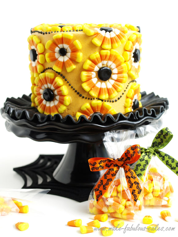 Halloween Cake : Decorating a Candy Corn Cake