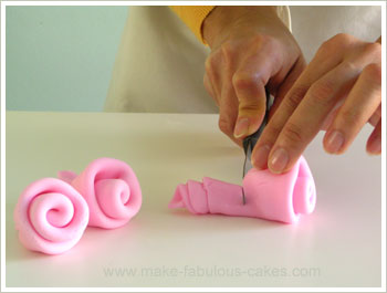 how to make flowers out of fondant